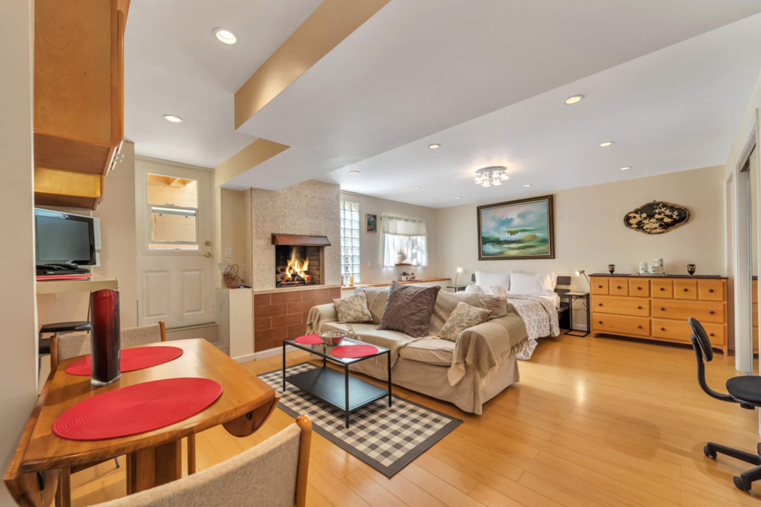 Home in San Francisco · ★4.82 · 1 bedroom · 1 bed · 1 bath - Image 5