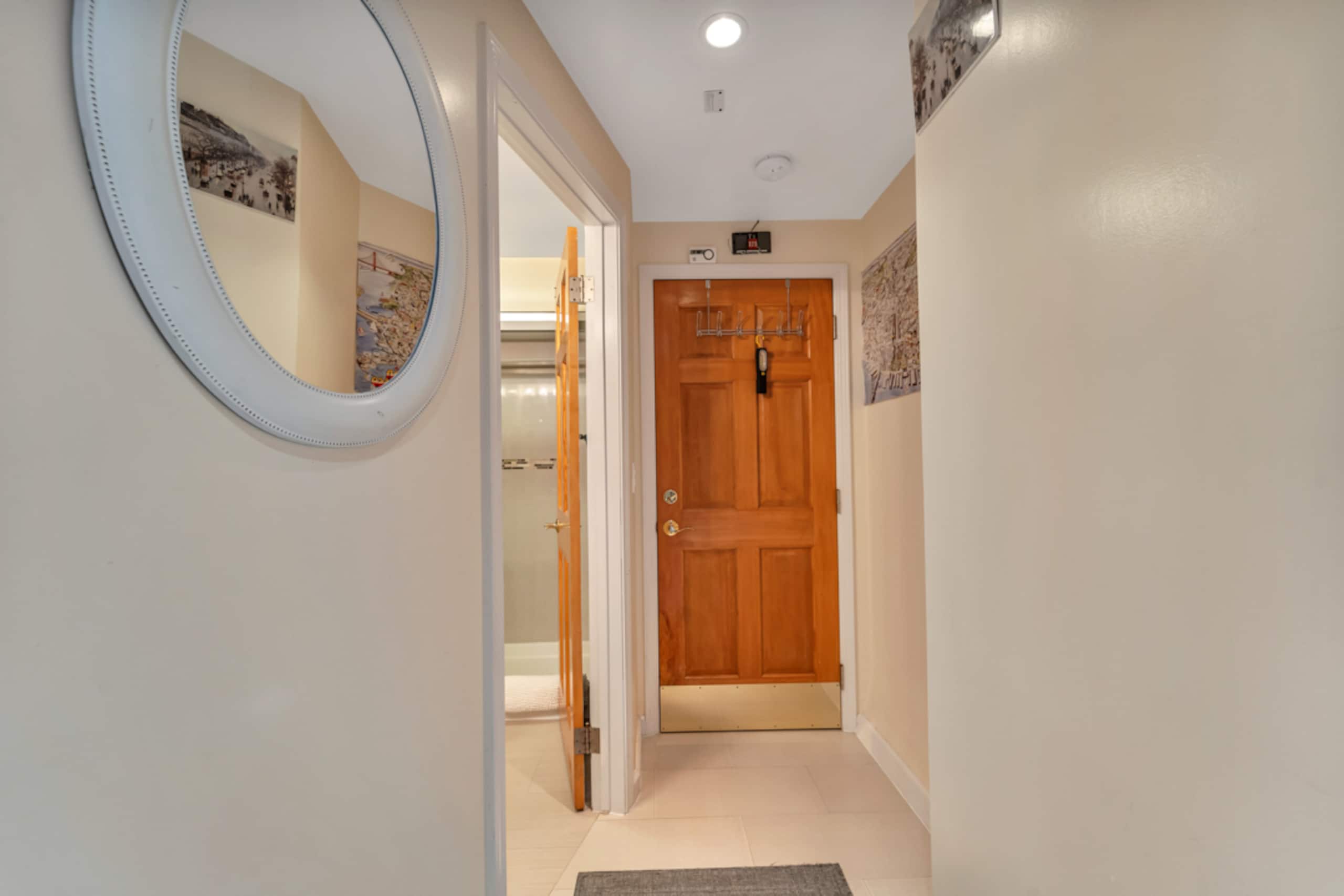 Home in San Francisco · ★4.82 · 1 bedroom · 1 bed · 1 bath - Image 16