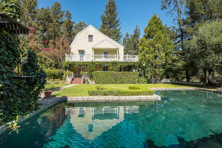 Wine Country Charm Best Location - St. Helena, CA