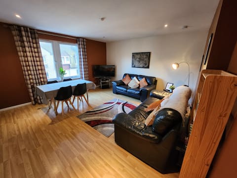 Top performing Airbnb: Granite Getaways - Large Flat with Free Parking in Hazlehead & Queens Cross