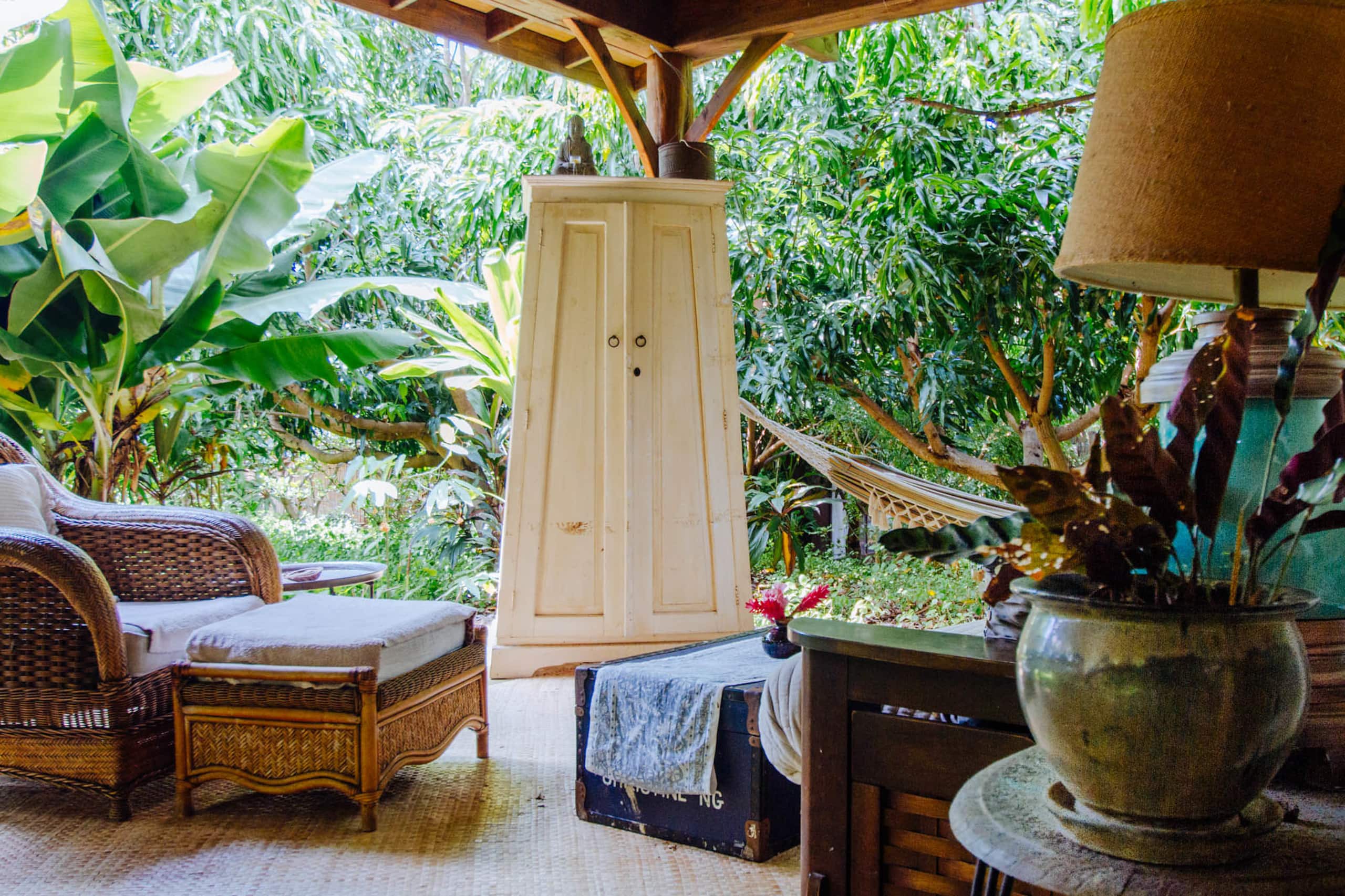 Enchanting Eco-Hideaway: Bohemian Retreat - Image 3