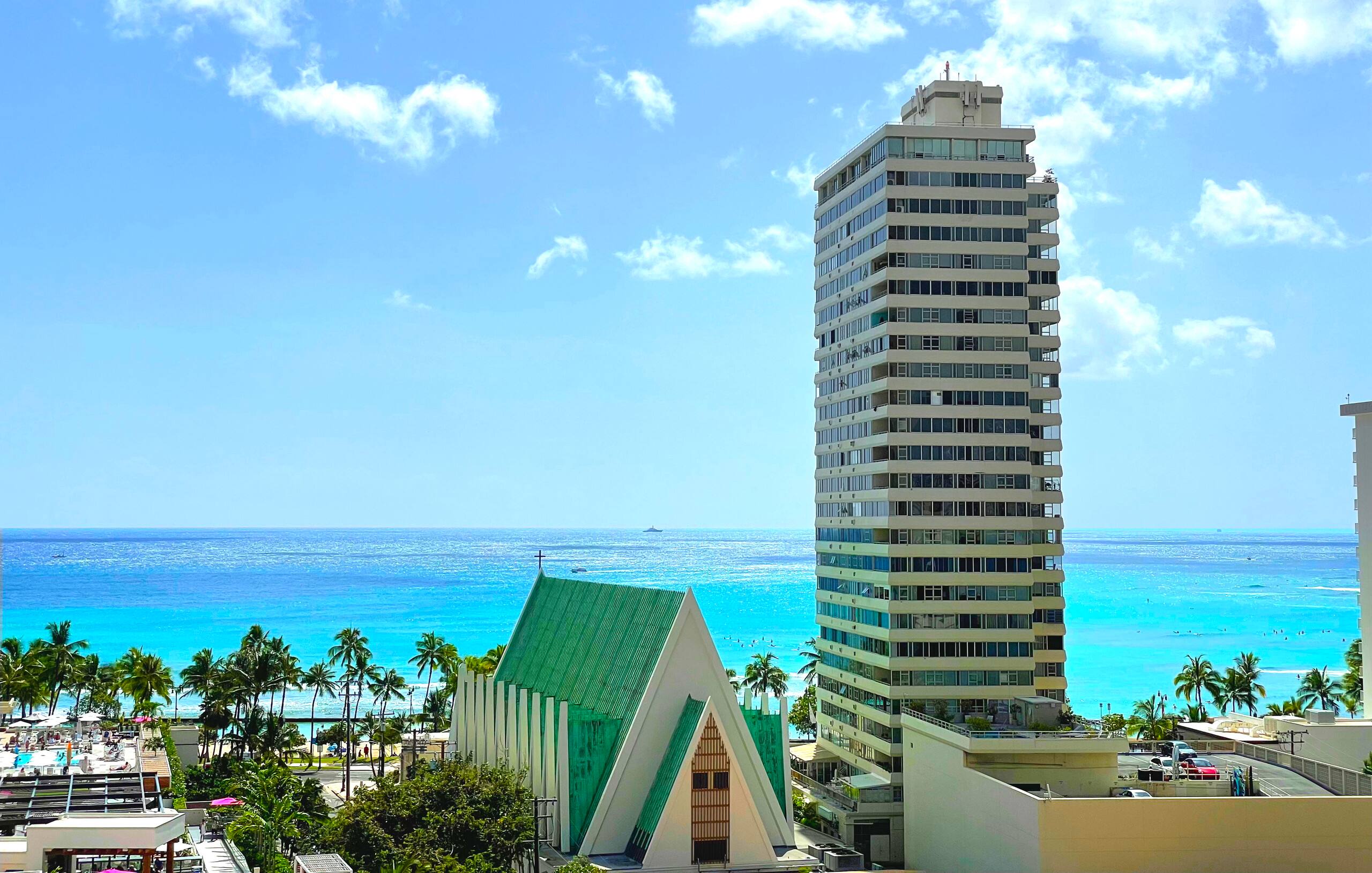 Condo in Honolulu · ★4.44 · 1 bedroom · 2 beds · 1 private bath - Image 1