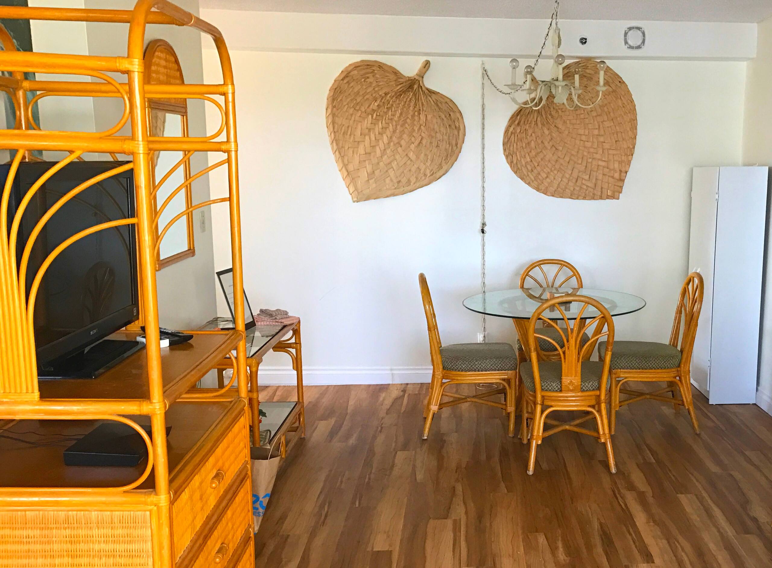 Condo in Honolulu · ★4.44 · 1 bedroom · 2 beds · 1 private bath - Image 5