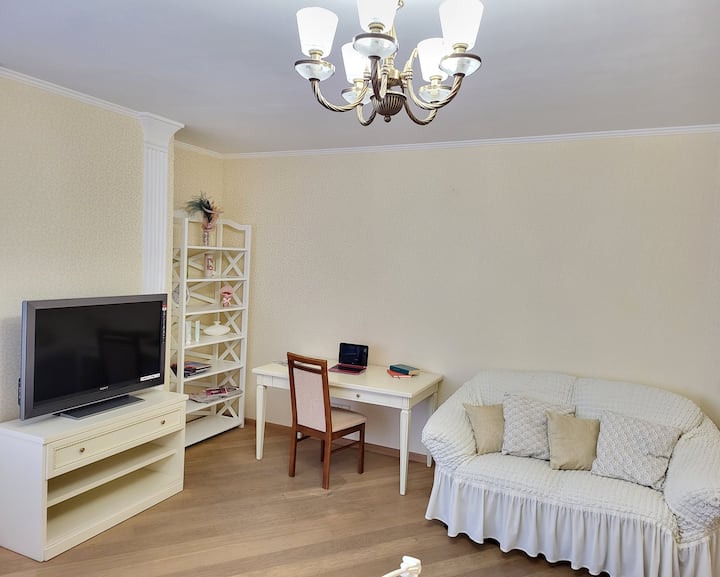 71 Exquisite Two-bedroom Apartment - Черниговская область
