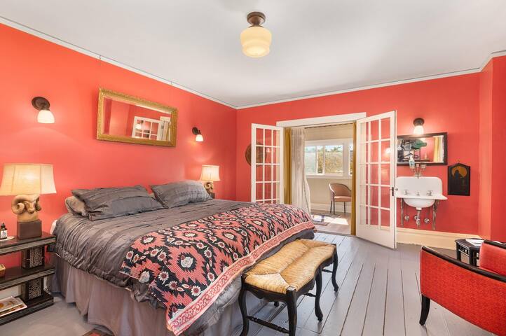 Pine Manor | Eclectic Victorian w/ Luxe Amenities gallery image 3