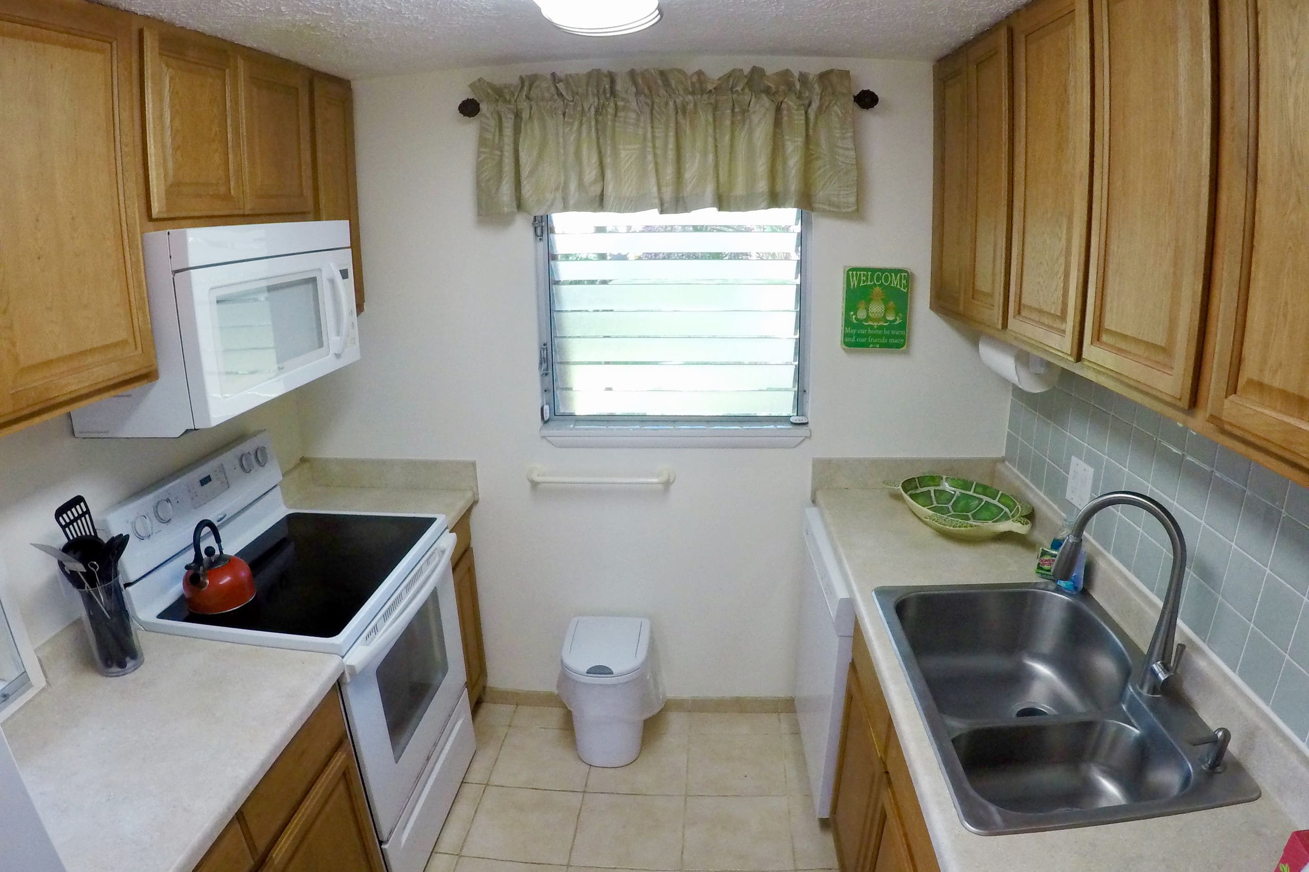 Townhouse in Kailua-Kona · ★4.89 · 2 bedrooms · 3 beds · 2 private baths - Image 4