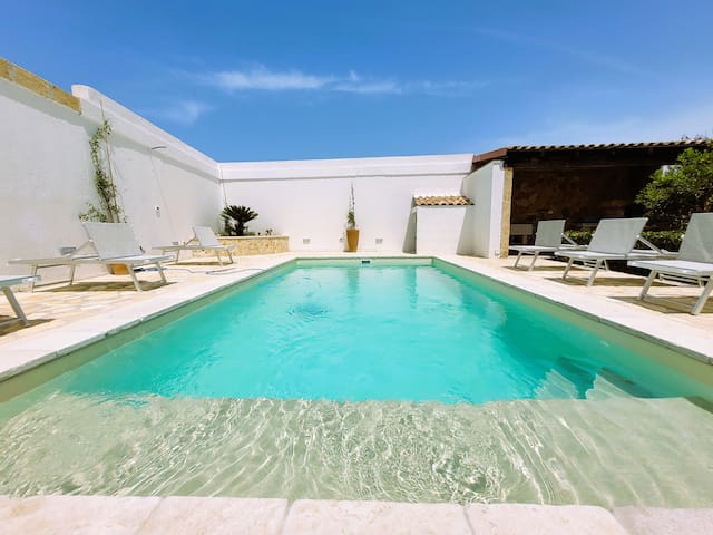 Villa Cigaline private pool, nature and relax gallery image 2