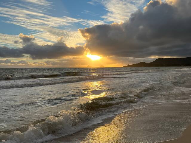 Kailua Beachfront Villa 1990/NUC-1798 gallery image 4