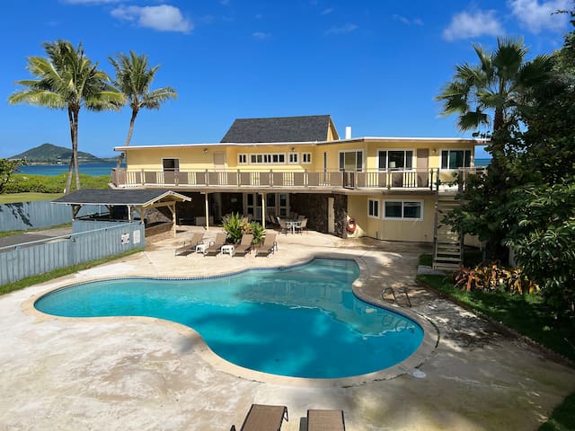 Kailua Beachfront Villa 1990/NUC-1798