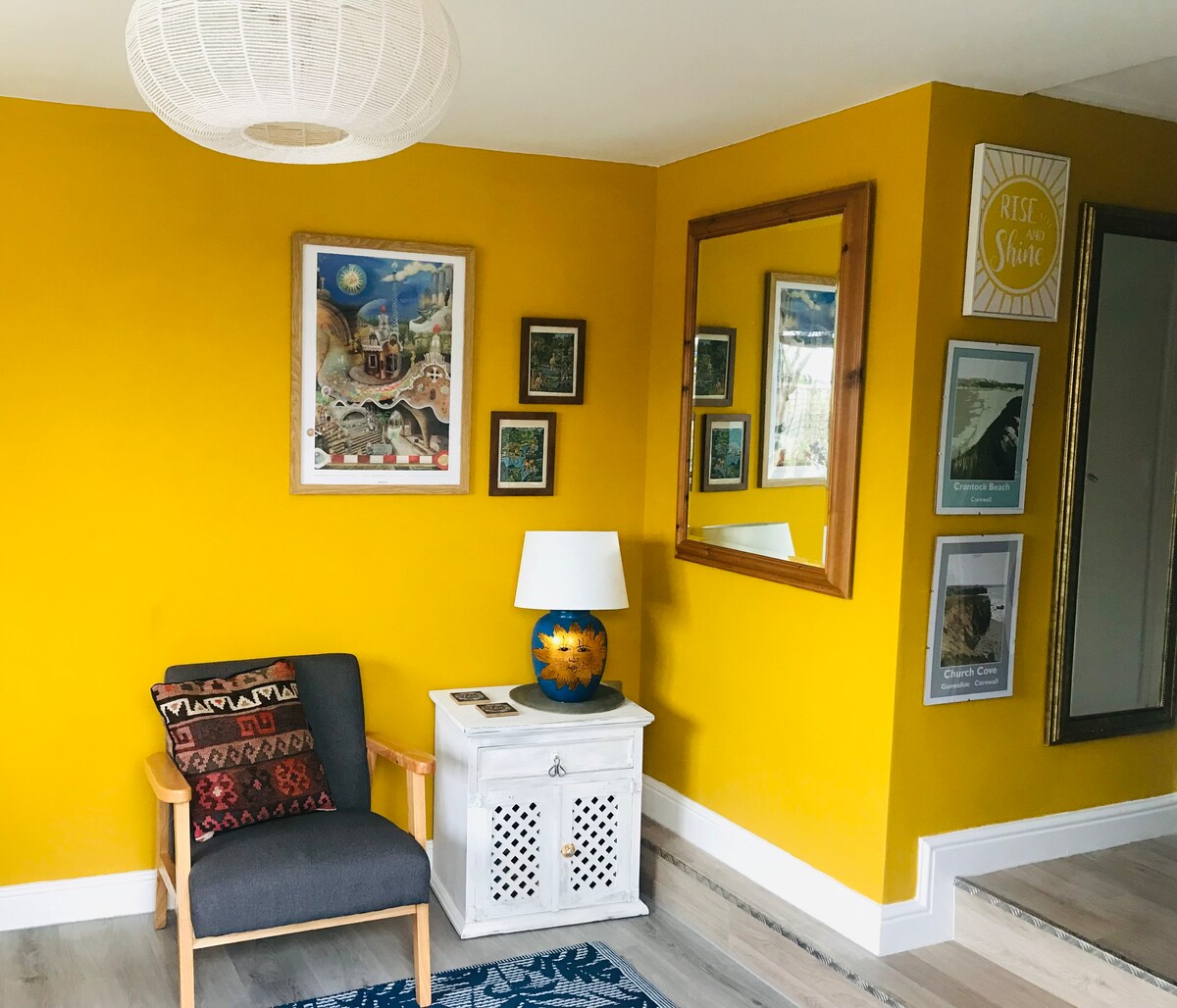 Successful Airbnb property: Bijou-Blue. Central Newquay in Newquay