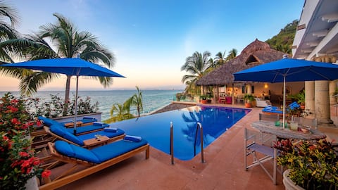 Luxury Beachfront Villa & Staff (9 bdr, Sleeps 18)