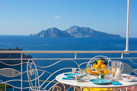 Popular Airbnb listing: Il Sogno di Lina – Capri and Ischia View in Massa Lubrense