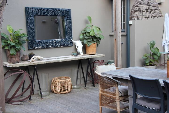 Constantia Winelands Retreat gallery image 3