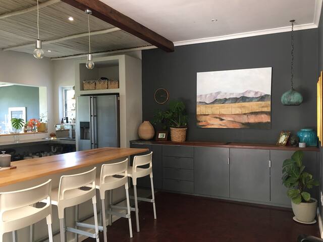 Constantia Winelands Retreat gallery image 5