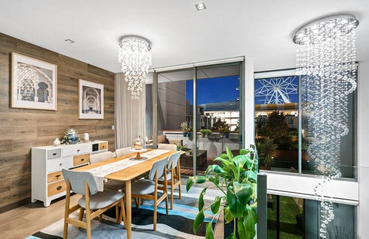 Luxurious Living, The Docklands gallery image 5