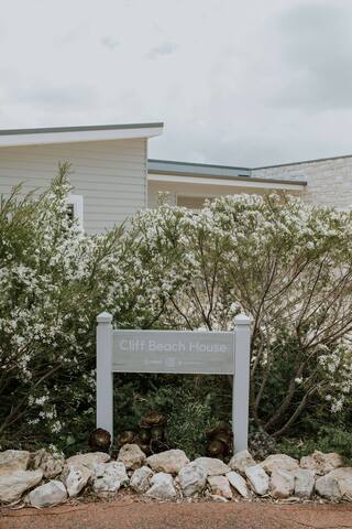 Cliff Beach House Yallingup gallery image 4