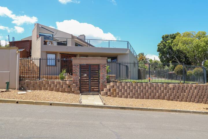 Sunset Delight with Solar gallery image 5