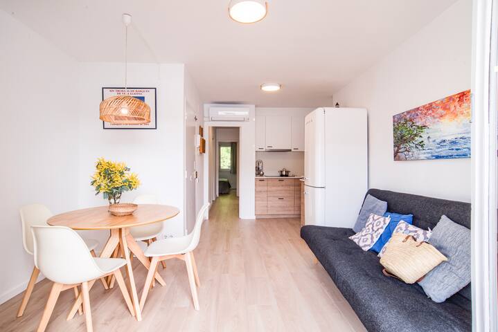 1ª Línea de mar, Seafront, 1 minut to the beach gallery image 2