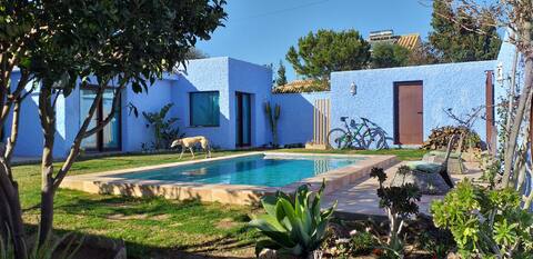 Casa Hilario, 250 m from the beach