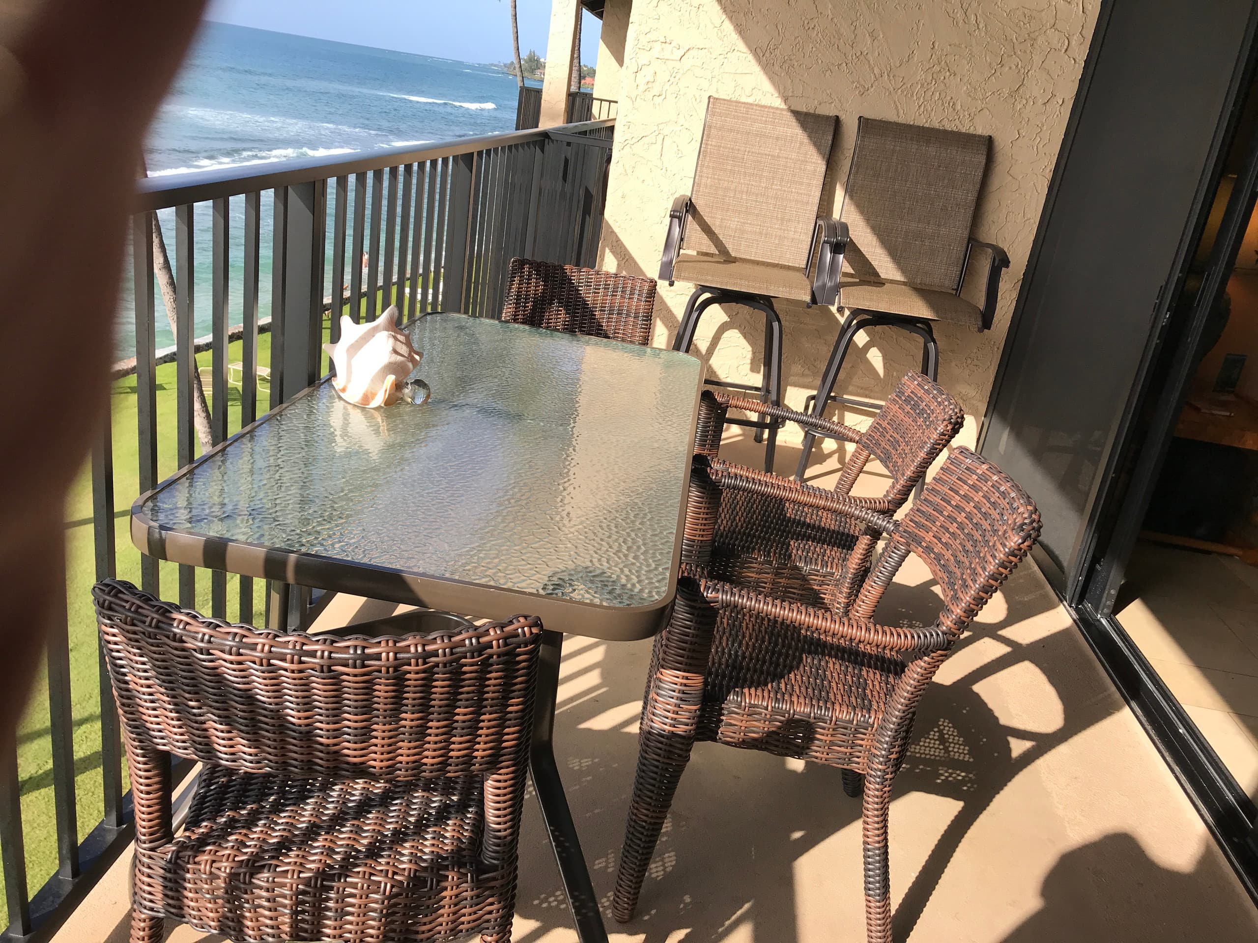 Condo in Lahaina · ★4.88 · 2 bedrooms · 4 beds · 2 private baths - Image 12