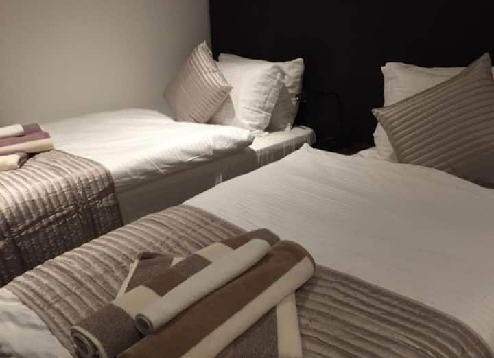 Spálňa 2 - konfigurácia môže byť jednolôžka alebo dvojlôžková izba (podľa predchádzajúcej dohody)