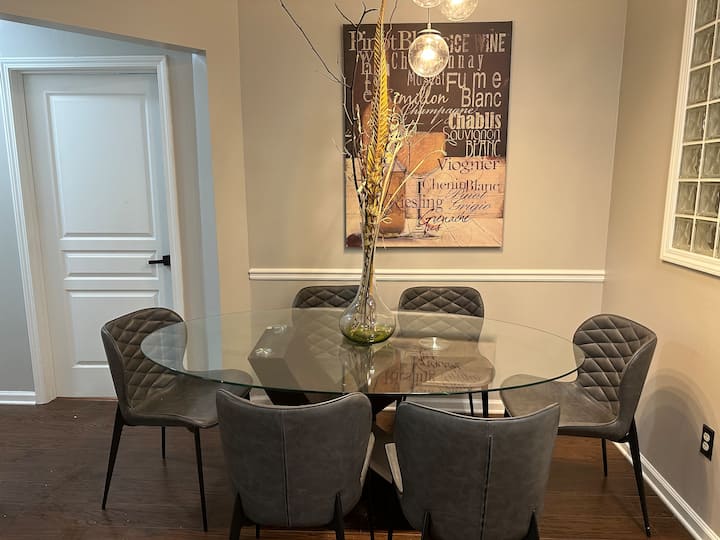 Modern condo in a central Atlanta location