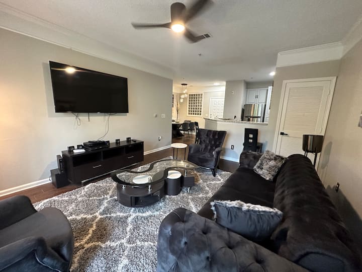 Modern condo in a central Atlanta location