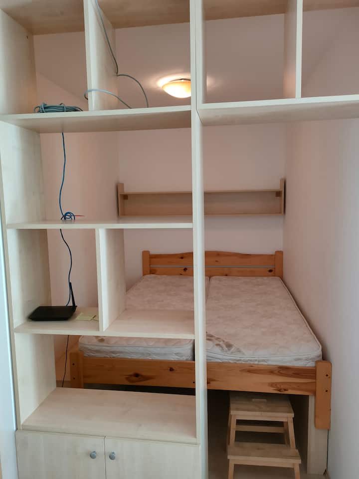 Spavaća soba 1