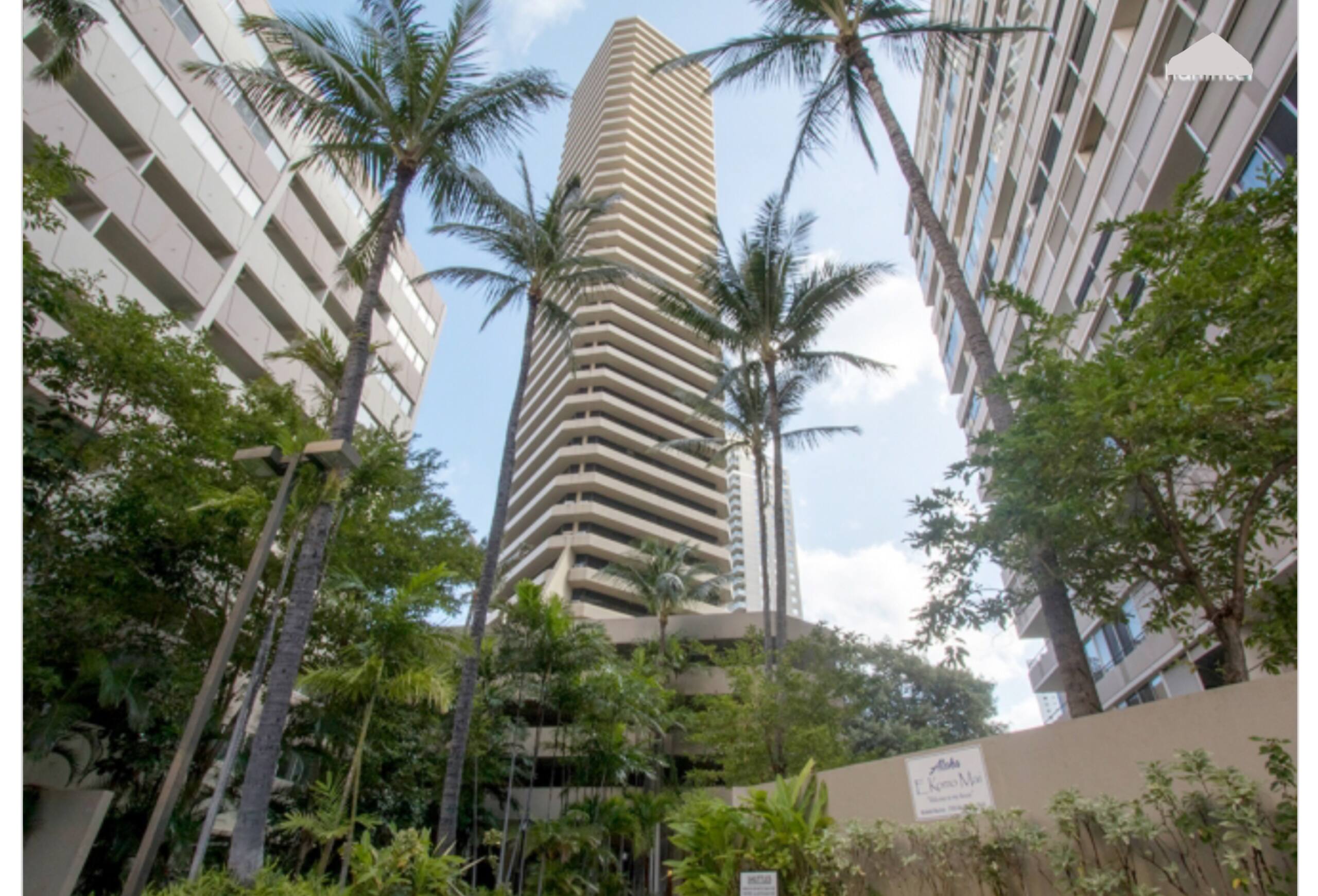 Condo in Honolulu · ★4.61 · Studio · 1 bed · 1 private bath - Image 13