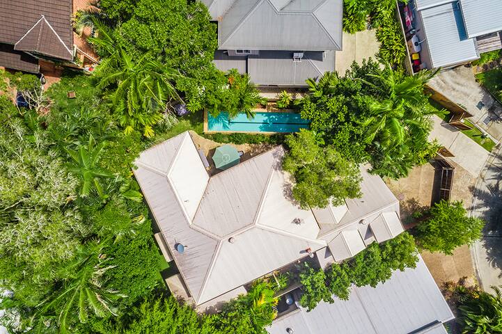 Beachside living at its best! gallery image 4