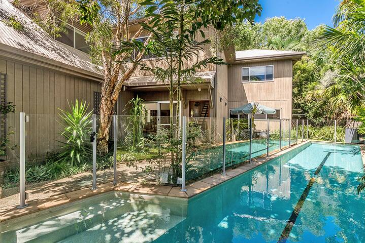 Beachside living at its best! gallery image 5