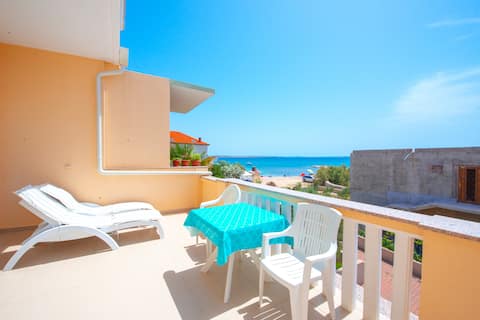 Top Airbnb: FACINI 2 - Studio apartment with air con & WIFI in Košljun