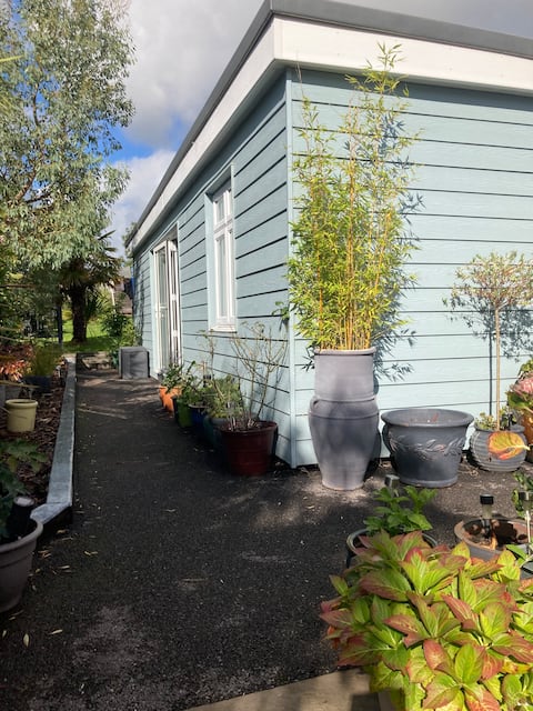 Appartment in garden of family home