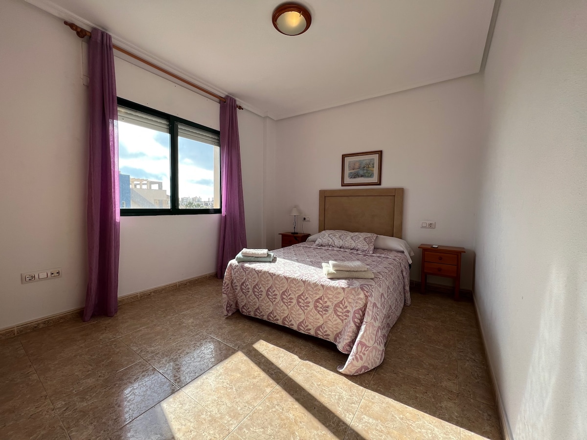 ห้องนอนคู่กว้างขวาง