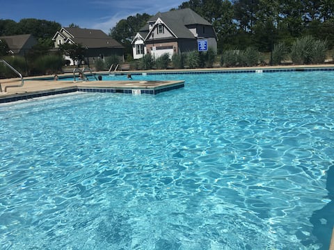 Pool, King Suite, Quiet neighborhood