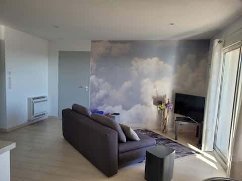 Popular Airbnb listing: The Sea We Can See Dancing! in Saint Cyprien