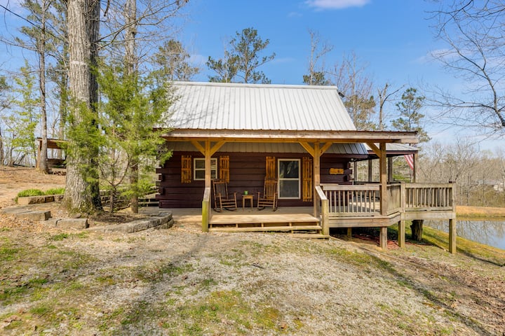 Romantic Log Cabin. Winter Special! Lower Rates!