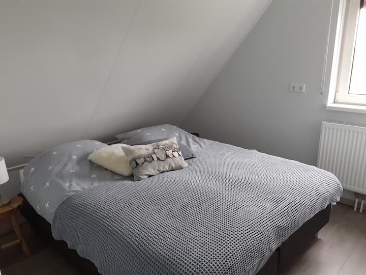 საძინებელი 1