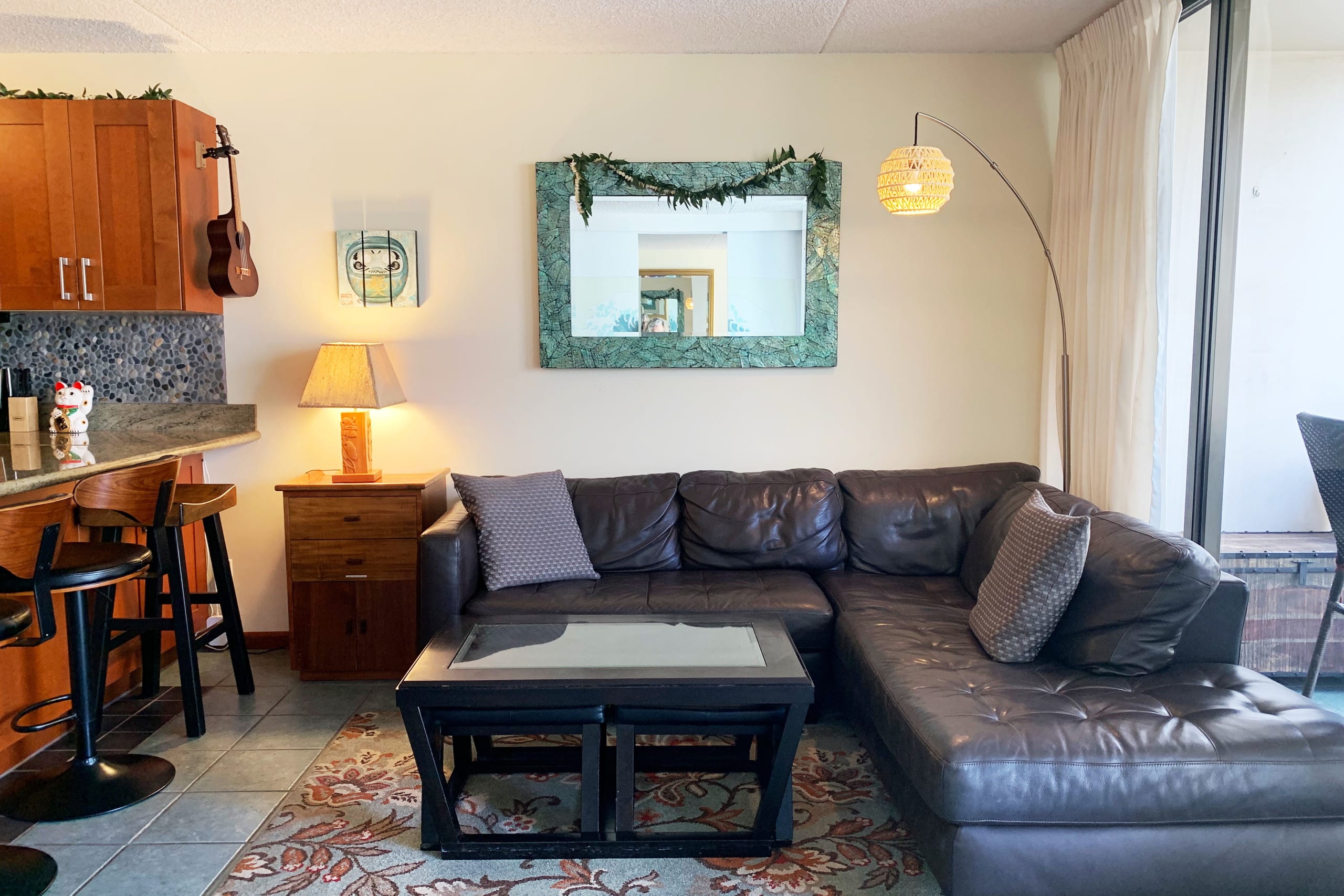 Hokusai Suite/Free Parking/WIFI/1 block to beach - Image 2
