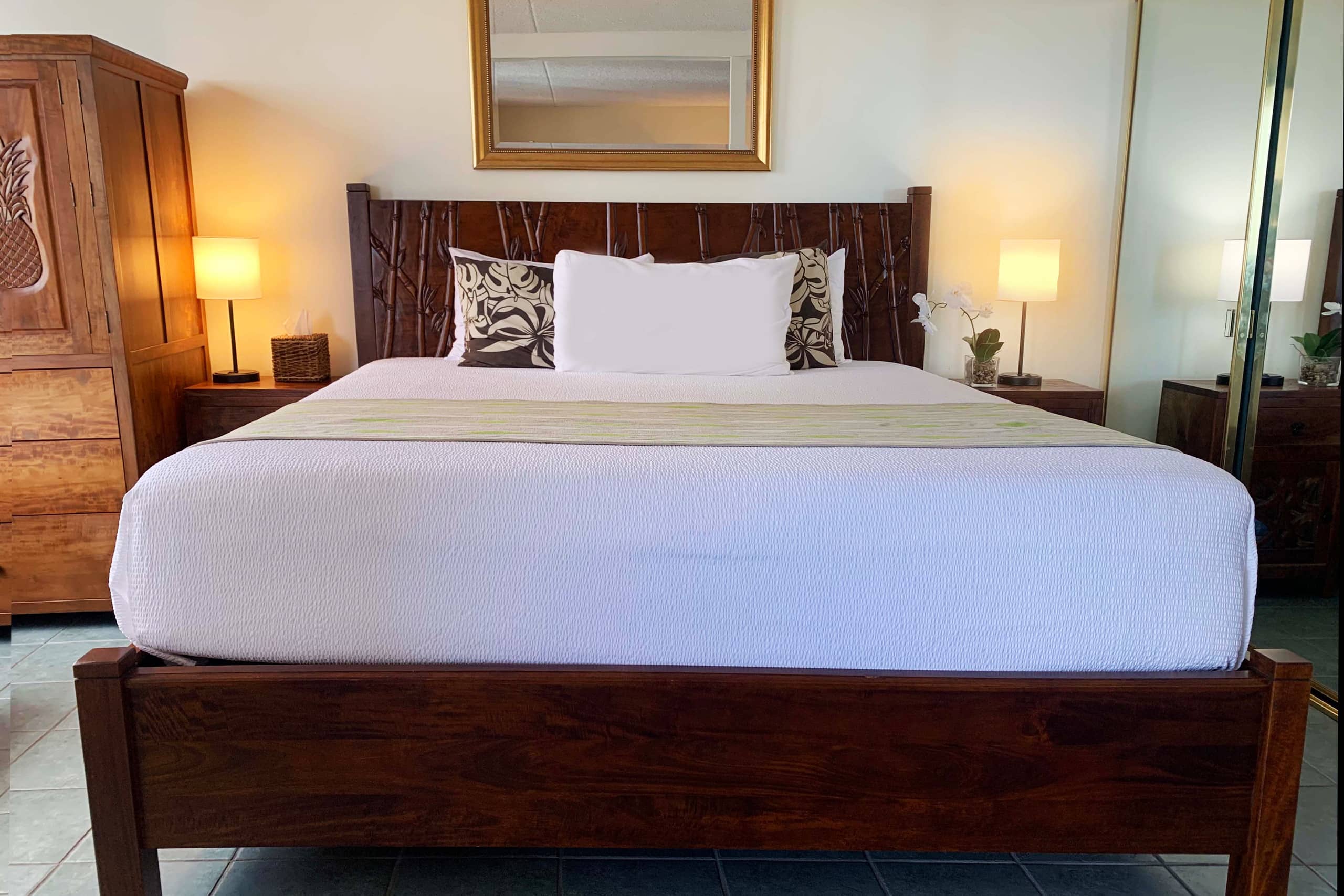 Hokusai Suite/Free Parking/WIFI/1 block to beach - Image 14
