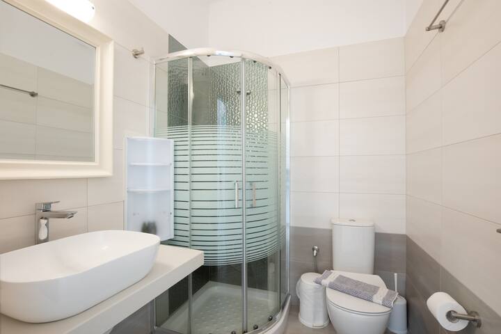 Luxury Apartment in Ornos Beach gallery image 5