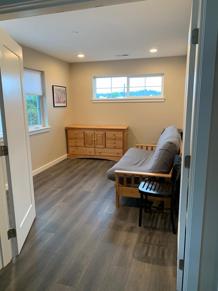 Segundo dormitorio con futón