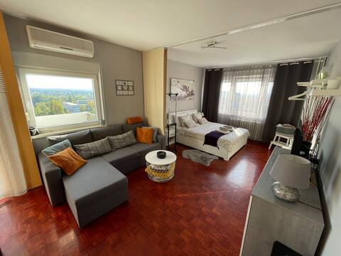 Successful Airbnb property: High apartment 1 (Red) in Novi Zagreb Istok