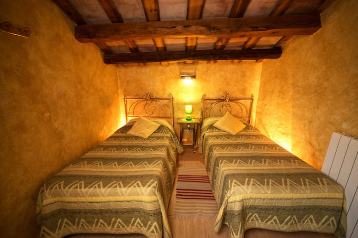 საძინებელი 3