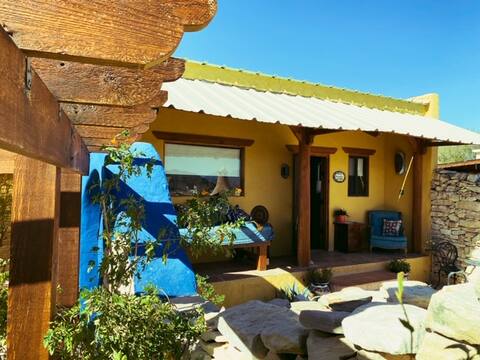 Secluded Terlingua GhostTown Cabin