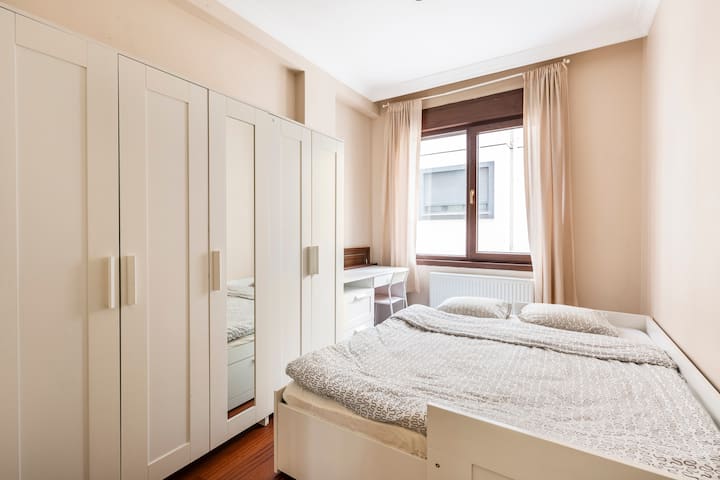 2nd Room
