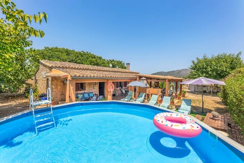 Anuncio de Airbnb popular: NEW!Can Calistro:Traditional finca in a quiet area en Inca
