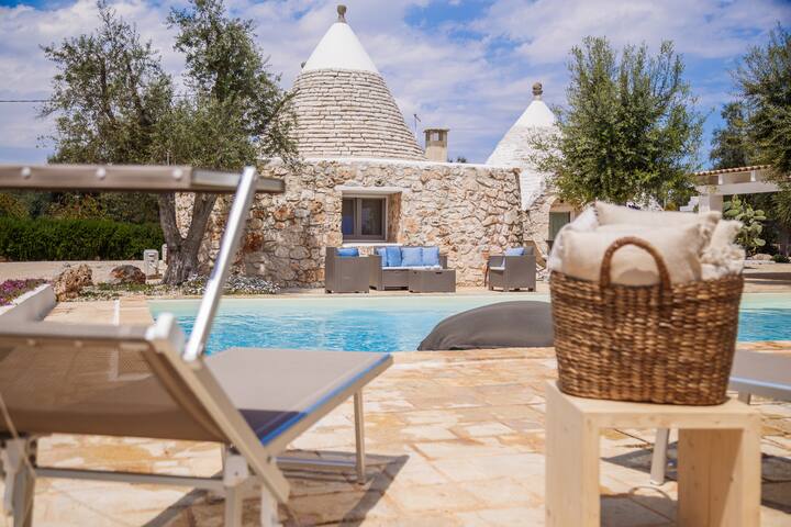 Trullo Mastro Francesco with pool for 8 guests gallery image 4