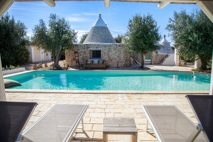Trullo Mastro Francesco with pool for 8 guests gallery image 3