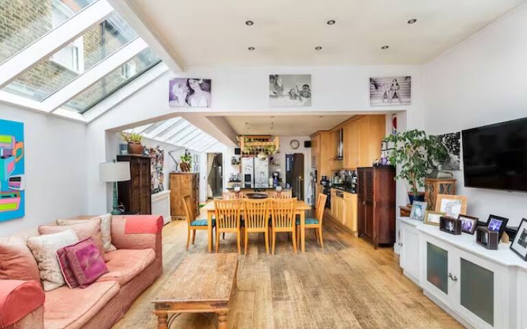 5 Bed town house in Fulham/Hammersmith by River gallery image 2